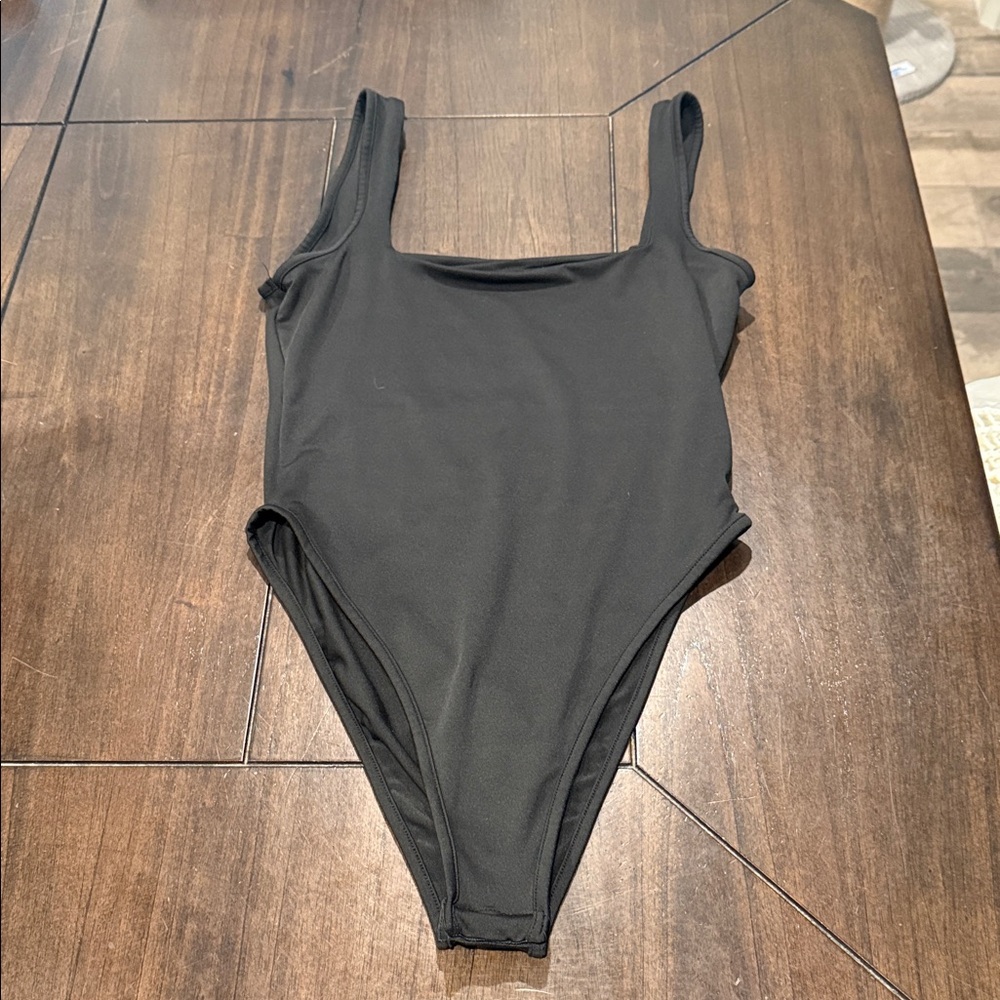 SHEIN Black Garment